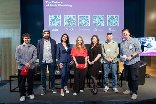 Vorschau Bild von Expertinnen und Experten aus unterschiedlichen
Bereichen haben am Donnerstag bei der von der APA – Austria Presse
Agentur veranstalteten Konferenz "The Future of Fact Checking" in
Wien über die Herausforderungen im Zeitalter von Desinformation und
Fake News diskutiert. Die dritte und letzte Diskussionsrunde
beschäftigte sich mit den neuesten Entwicklungen von künstlicher
Intelligenz und wie gefährlich sie für das Manipulieren von Wahlen
werden könnten.