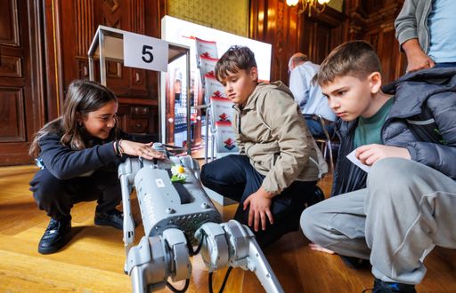 Vorschau Bild von LET’S TECH Day in Wien: Robotik, Künstliche
Intelligenz und sieben Siegervideos