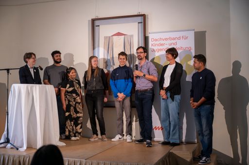  Mentees und Mentor:innen auf der Bühne erzählen
ihre Geschichten und was Mentoring für sie bedeutet.