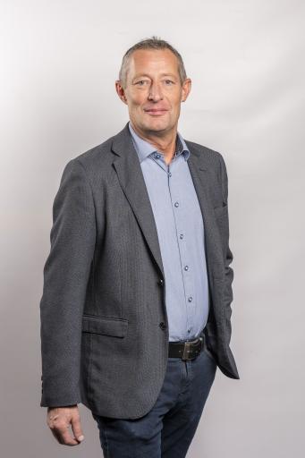 Vorschau Bild von Heinz Leitner, Gebietsverkaufsleitung Birner GmbH,
empfiehlt ein Werksattkonzept zur Kundschaftsbindung.