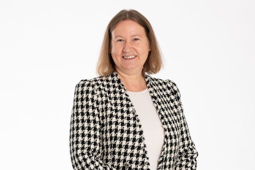 Vorschau Bild von Gabriele Bolek-Fügl, Vizepräsidentin Women in AI