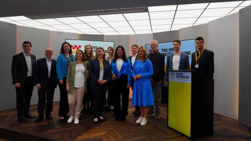 Vorschau Bild von Tag der Weiterbildung 2024: Gruppenfoto