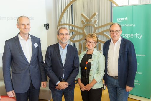 https://www.apa-fotoservice.at/galerie/37334/ Erfolgreiches
Sozialprojekt: Präsentation in der ERSTE Stiftung mit
Projektpartnern und Sozialminister Johannes Rauch