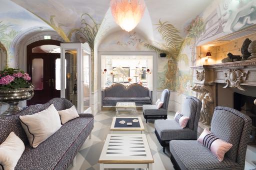 Vorschau Bild von Die historischen Gewölbe in der Lobby des Hotels
THE LEO GRAND wurden aufwändig handbemalt und erinnern an die
Wanderlust des Barocks.