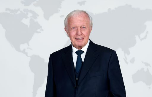  Dirk J. Biesterfeld, Chairman of the Supervisory Board of
Biesterfeld AG sees the sub-Saharan region of high interest for
Biesterfeld as a leading distributor in plastics, specialty
chemicals and rubbers and warmly welcomes the Aerontec team as new
member of the Biesterfeld family. / Weiterer Text über ots und
www.presseportal.de/nr/158959 / Die Verwendung dieses Bildes für
redaktionelle Zwecke ist unter Beachtung aller mitgeteilten
Nutzungsbedingungen zulässig und dann auch honorarfrei.
Veröffentlichung ausschließlich mit Bildrechte-Hinweis.