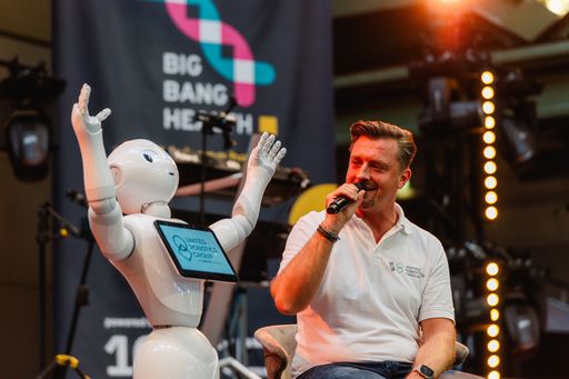  Künstliche Intelligenz und Robotik ist eines der Fokusthemen auf
dem BIG BANG FESTIVAL am 11. und 12. in Berlin-Kreuzberg. Foto
aufgenommen auf dem BIG BANG HEALTH-Festival 2023 in Essen. /
Weiterer Text über ots und www.presseportal.de/nr/153584 / Die
Verwendung dieses Bildes für redaktionelle Zwecke ist unter
Beachtung aller mitgeteilten Nutzungsbedingungen zulässig und dann
auch honorarfrei. Veröffentlichung ausschließlich mit
Bildrechte-Hinweis.