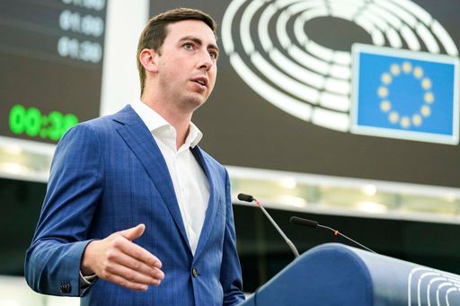 Alexander Bernhuber fordert eine Entschuldigung und
Klarstellung von NEOS-Chefin Beate Meinl-Reisinger ein.