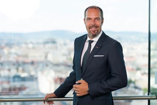 Jürgen Roth, Obmann Energiehandel der WKO und
Präsident der eFuel Alliance Österreich, fordert von der EU eine
klare eFuel-Strategie und freundliche Rahmenbedingungen