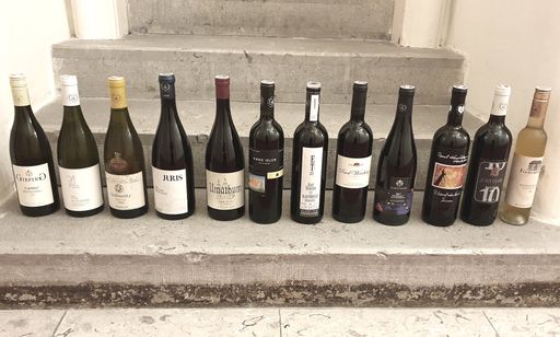  Flaschengalerie RWB Tasting VieVinum 2024 „Die
großen Rieden der Renommierten Weingüter Burgenland“ (Foto: RWB)
