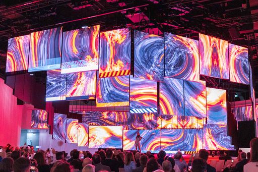 Vorschau Bild von Die neue polySTAGE ermöglicht spektakuläre
Inszenierungen in der Eingangshalle.