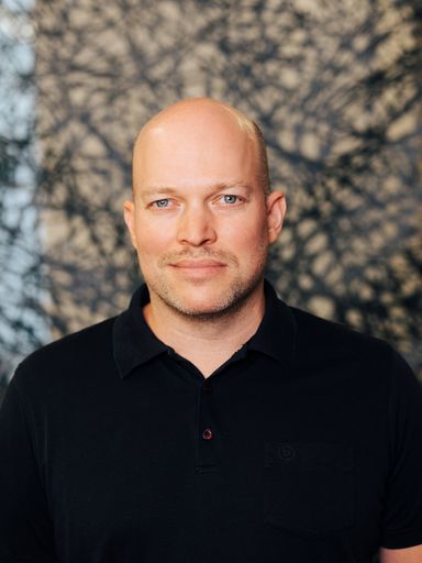  Franz Pleterski, General Manager Warner Music
Austria und Präsident des Verbands der Österreichischen
Musikwirtschaft - IFPI Austria.