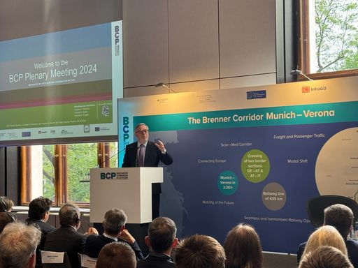  Vollversammlung der BCP in München. Im Bild: Pat
Cox, Europäischer Koordinator des Skandinavien-Mittelmeer Korridors
