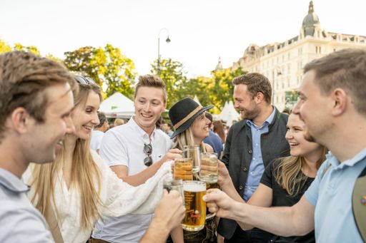 Vorschau Bild von waldviertelpur am Wiener HELDENPLATZ