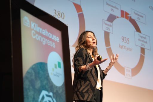 Vorschau Bild von Das italienische Erfolgsformat "Klimahouse" integriert die
innovativen Sektoren und Anbieter rund um energieeffizientes Bauen
und Renovieren. / Weiterer Text über ots und
www.presseportal.de/nr/153514 / Die Verwendung dieses Bildes für
redaktionelle Zwecke ist unter Beachtung aller mitgeteilten
Nutzungsbedingungen zulässig und dann auch honorarfrei.
Veröffentlichung ausschließlich mit Bildrechte-Hinweis.