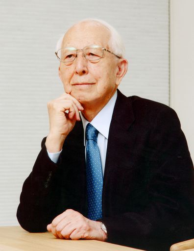 Der japanische Architekt und Pritzker-Preisträger Fumihiko Maki
Das Museum Reinhard Ernst in Wiesbaden ist sein zehnter Museumsbau
und sein einziger in Europa. Das Museum ist ab dem 25. Juni 2024
geöffnet. / Weiterer Text über ots und www.presseportal.de/nr/174741
/ Die Verwendung dieses Bildes für redaktionelle Zwecke ist unter
Beachtung aller mitgeteilten Nutzungsbedingungen zulässig und dann
auch honorarfrei. Veröffentlichung ausschließlich mit
Bildrechte-Hinweis.