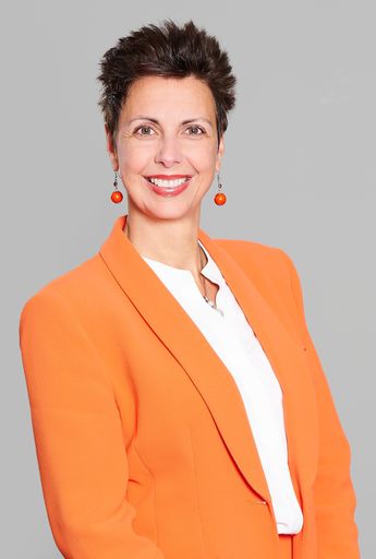 Bettina Hörmann leitet seit 1. Juni 2024 den
Bereich Bausparen in der Raiffeisen Versicherungs- und
Bauspar-Agentur (RVB), einem Unternehmen der Aktuell-Gruppe.