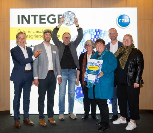 Vorschau Bild von INTEGRI-Preisverleihung in der Kategorie
„Integrierte Versorgung mit Breitenwirkung“: Initiative
„Demenz-Service Niederösterreich“ von NÖ Gesundheits- und
Sozialfonds