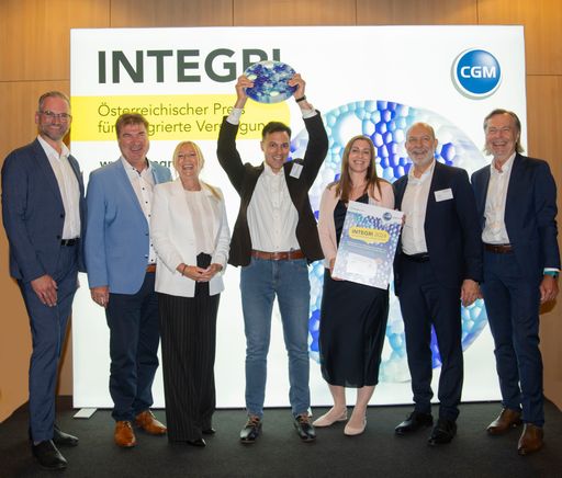 Vorschau Bild von INTEGRI-Preisverleihung in der Kategorie
„Integrierte Versorgung sektorenübergreifend“: Initiative
„Ambulantes Case Management (ACM) – Überbrückungsambulanz am LKH
Graz II“ von der Steiermärkische Krankenanstaltengesellschaft m.b.H.