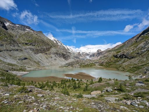 Blick auf den Sander See und im Hintergrund die
Pasterze.