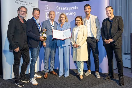  V.l.n.r.: Andreas Spielvogel, Günther Mayerl, Robert Fitzthum,
Maria Hötschl, Susanne Kraus-Winkler, Thomas Mayer, Jürgen Bauer