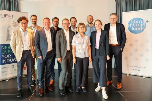 https://www.apa-fotoservice.at/galerie/37354 In Wien präsentierte
heute das Innovationsnetzwerk „NEFI – New Energy for Industry“, sein
neues und einzigartiges Innovationslabor NEFI+, das die
Technologieentwicklung in Richtung klimaneutrale Transformation der
Industrie in Österreich gezielt vorantreiben wird. im Bild v.l.n.r.:
Christoph Brunner (AEE Intec), Dorian Wessely (Business Upper
Austria/NEFI), Wolfgang Hribernik (AIT/NEFI), Thomas Kienberger
(Montanuniversität Leoben /NEFI), Bernd Vogl (Klima- und
Klimafonds), Bernhard Gahleitner (AIT/NEFI), Christiane Egger
(Energiesparverband OÖ/NEFI), Urban Peyker (Klima- und
Energiefonds), Isabella Plimon (BMK), Andreas Kugi (AIT)
