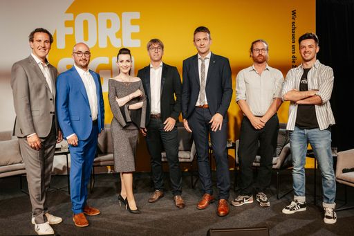 Vorschau Bild von Ein hochkarätig besetztes Podium diskutierte bei
der Eurogast Veranstaltung "Foresights" in Zams/Tirol über die
Digitalisierung in der Gastronomie.