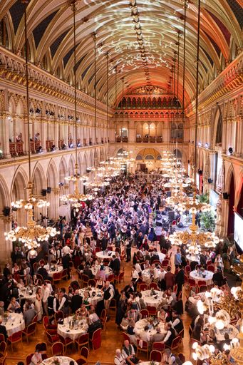 Vorschau Bild von 3000 Gäste feierten im Wiener Rathaus eine fulminante Ballnacht
beim Ball der Oberösterreicher 2024.