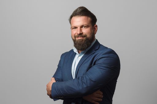  Ralph Wenighofer ist Chief Security Officer bei
techbold - Mit dieser strategischen Personalentscheidung verstärkt
techbold seine Kompetenz im Bereich Cybersecurity und setzt einen
weiteren Meilenstein auf dem Weg zur Sicherstellung der
IT-Sicherheit für kleine und mittelständische Unternehmen.