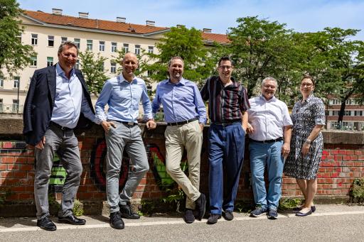  v.l.n.r.: Niki Futter, Michael Edtmayer, Hermann Futter, Karl
Büche, Markus Ertler und Alexandra Ruzsa (Geschäftsführerin Compass
Gruppe)