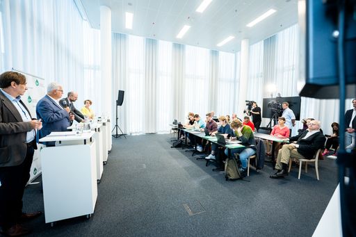 Vorschau Bild von PK Fehlzeitenreport 2024