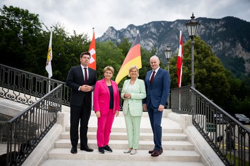 D-A-CH  Treffen 2024 mit Bundesministerin für
Landesverteidigung, Klaudia Tanner, Bundespräsidentin Viola Amherd,
Chefin des Eidgenössischen Departementes für Verteidigung,
Bevölkerungsschutz und Sport und Thomas Hitschler, Parlamentarischer
Staatssekretär bei dem Bundesminister der Verteidigung der
Bundesrepublik Deutschland von 02. bis 03.07.2024 in Reichenau an
der Rax...Foto: BMLV/Carina KARLOVITS.