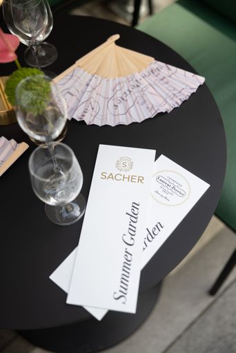 Vorschau Bild von BILD zu OTS - Sacher Summer Garden, Laurent-Perrier
Pop-Up