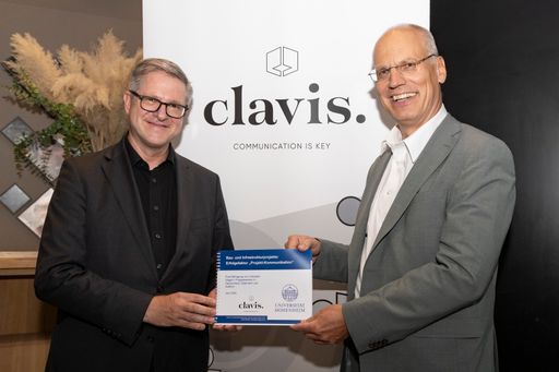 Prof. Dr. Frank Brettschneider vom Institut für
Kommunikationswissenschaft an der Universität Hohenheim in Stuttgart
und clavis-Geschäftsführer Ulrich Müller präsentierten eine Studie
zur professionellen Kommunikation bei großen Bau- und
Infrastrukturprojekte.