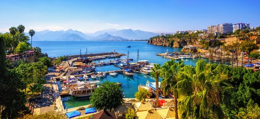  Unique ancient ruins and extensive beaches by the glittering sea,
picturesque old towns and great hospitality: Turkey offers all this
and much more. On almost every trip, the customer also stands at the
harbor in the old town of Antalya and enjoys a panoramic view of the
Taurus Mountains and the Mediterranean. / Weiterer Text über ots und
www.presseportal.de/nr/138783 / Die Verwendung dieses Bildes für
redaktionelle Zwecke ist unter Beachtung aller mitgeteilten
Nutzungsbedingungen zulässig und dann auch honorarfrei.
Veröffentlichung ausschließlich mit Bildrechte-Hinweis.