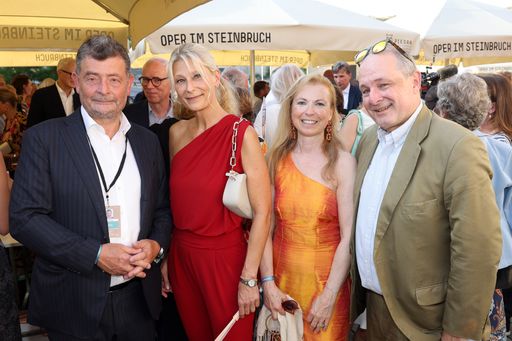  Stefan Ottrubay und Franz Patay mit Begleitung