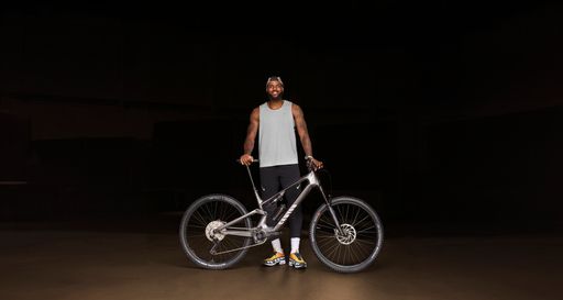 Canyon, LeBron James / Weiterer Text über ots und
www.presseportal.de/nr/76098 / Die Verwendung dieses Bildes für
redaktionelle Zwecke ist unter Beachtung aller mitgeteilten
Nutzungsbedingungen zulässig und dann auch honorarfrei.
Veröffentlichung ausschließlich mit Bildrechte-Hinweis.