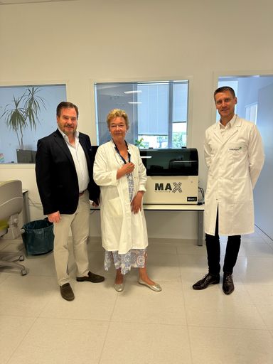  Installierung des MAX 9k Analysegeräts zur
Auswertung des molekularen Allergietest ALEX² bei labors.at.