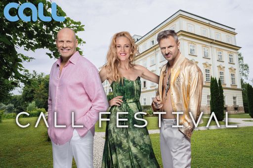 Am 21. Juli 2024 findet von 13-20 Uhr das CALL Festival auf
Schloss Leopoldskron in Salzburg statt. Mit dabei: Bo Skovhus (l.),
Josh. und Philipp Hochmair (r.) mit Kurz Razelli und ihrem
„Jedermann RMX“. Moderiert wird das Festival von Lilian Klebow (M.).
Alle Infos und Gratis-Tickets unter www.call-festival.com