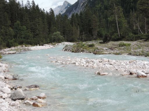  Naturschutz- und Landschaftsschutzgebiete im Karwendel müssen
bewahrt werden. Dazu gehört auch das Flusstal, in dem die Isar
entspringt. / Weiterer Text über ots und
www.presseportal.de/nr/64783 / Die Verwendung dieses Bildes für
redaktionelle Zwecke ist unter Beachtung aller mitgeteilten
Nutzungsbedingungen zulässig und dann auch honorarfrei.
Veröffentlichung ausschließlich mit Bildrechte-Hinweis.