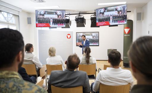 Vorschau Bild von Rossauer Kaserne, Wien, Österreich Präsentation der
ÖBH-Sport-TV-Thek mit Bundesministerin Klaudia Tanner am 12. Juli
2024 Foto:BMLV/Carina KARLOVITS