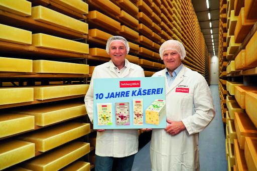 v.l.n.r.: Andreas Gasteiger (Geschäftsführer) und Prok. Franz
Zehentner (Bereichsleitung Technik Lamprechtshausen)
