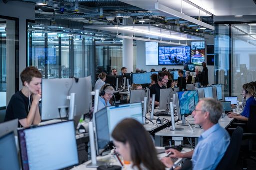 Vorschau Bild von Blick in die dpa-Zentralredaktion in der Berliner
Rudi-Dutschke-Straße. / Weiterer Text über ots und
www.presseportal.de/nr/8218 / Die Verwendung dieses Bildes für
redaktionelle Zwecke ist unter Beachtung aller mitgeteilten
Nutzungsbedingungen zulässig und dann auch honorarfrei.
Veröffentlichung ausschließlich mit Bildrechte-Hinweis.