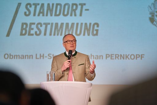 NÖ Bauernbundobmann LH-Stv. Stephan Pernkopf setzt sich für die
Inflationsanpassung der EU-Agrargelder ein.