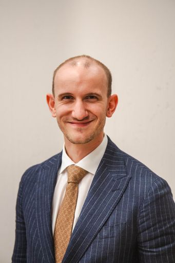 Vorschau Bild von Die Atomos Klinik Währing ist mit modernster Lasertechnologie auf
die Entfernung von Nieren- und Harnleitersteinen spezialisiert.