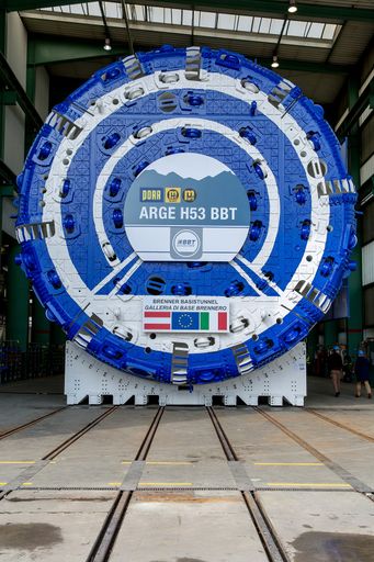 Abnahme der Tunnelbohrmaschine "Wilma" im Werk von Herrenknecht