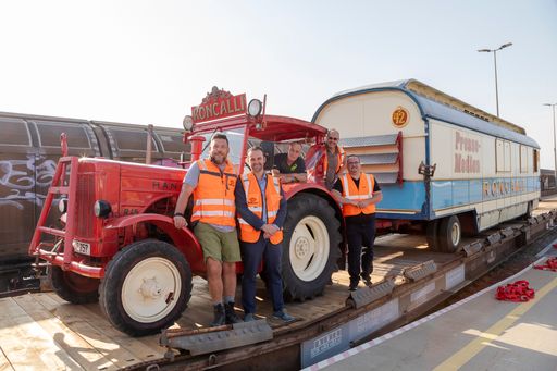 Vorschau Bild von Ankunft des 1.095 Meter langen Roncalli Zugs