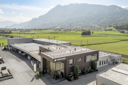  Griesser Austria Nenzing: Aussenaufnahme mit Blick auf den Neubau
und die Photovoltaik-Anlage auf einer Fläche von rund 4'000 m2 /
Weiterer Text über ots und www.presseportal.ch/de/nr/100082361 / Die
Verwendung dieses Bildes für redaktionelle Zwecke ist unter
Beachtung aller mitgeteilten Nutzungsbedingungen zulässig und dann
auch honorarfrei. Veröffentlichung ausschließlich mit
Bildrechte-Hinweis.
