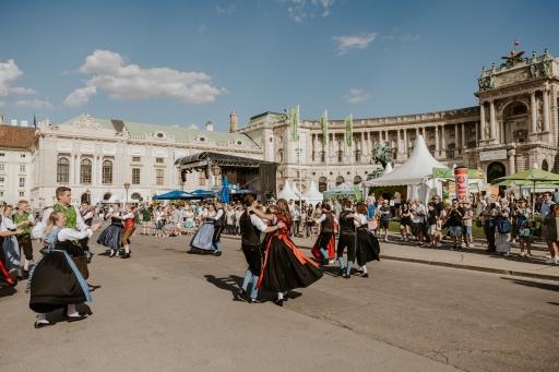 Successful anniversary celebration: Rural Youth Austria celebrates 70 years at Vienna’s Heldenplatz