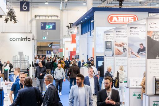  Als Leitmesse bringt die Security Essen die Sicherheitswirtschaft
zusammen und zeigt vom 17. bis 20. September 2024 mit rund 500
Ausstellern die Innovationen und Weiterentwicklungen der Branche.
Foto: Alex Muchnik/©MESSE ESSEN GmbH / Weiterer Text über ots und
www.presseportal.de/nr/50637 / Die Verwendung dieses Bildes für
redaktionelle Zwecke ist unter Beachtung aller mitgeteilten
Nutzungsbedingungen zulässig und dann auch honorarfrei.
Veröffentlichung ausschließlich mit Bildrechte-Hinweis.