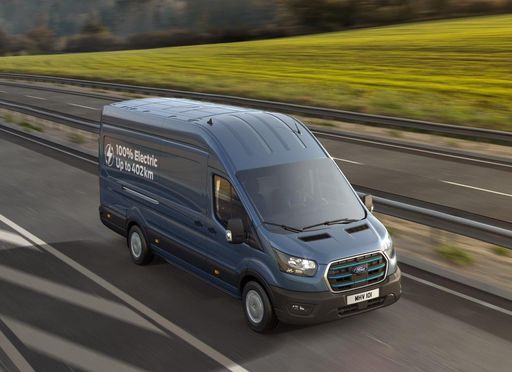 Vorschau Bild von Europas meistverkaufter Elektro-Transporter im
2-Tonnen-Nutzlastsegment, der Ford E-Transit, ist nun mit einer
Option für eine größere 89-kWh-Batterie und erhöhte Reichweite von
bis zu 402 Kilometern erhältlich. / Weiterer Text über ots und
https://www.ots.at/pressemappe/DE143363 / Die Verwendung dieses
Bildes für redaktionelle Zwecke ist unter Beachtung aller
mitgeteilten Nutzungsbedingungen zulässig und dann auch honorarfrei.
Veröffentlichung ausschließlich mit Bildrechte-Hinweis.